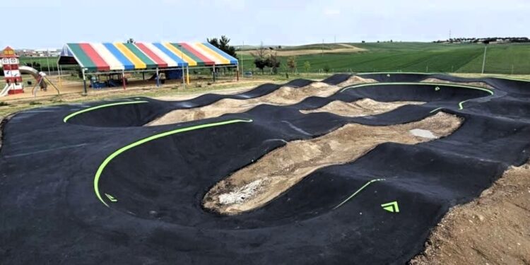 Castellanos estrena su pista de pump track, que inaugurará el salmantino Sasha Álvarez el 2 de mayo