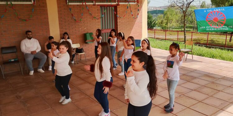 El colegio Buenos Aires-Gabriel Martín celebra el 601º aniversario del pueblo gitano