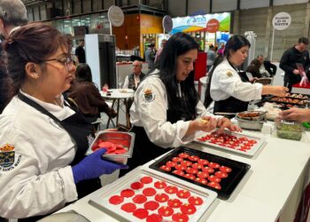 La Escuela de Hostelería de Santa Marta brilla en el Salón Gourmets con un menú que ensalza los productos salmantinos