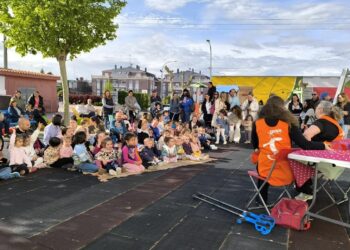 La inauguración del Punto de Lectura convierte a la plaza Tierno Galván en nuevo espacio cultural para celebrar el Día del Libro