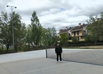 Santa Marta dota de iluminación a la zona deportiva de La Raqueta en la urbanización La Fontana