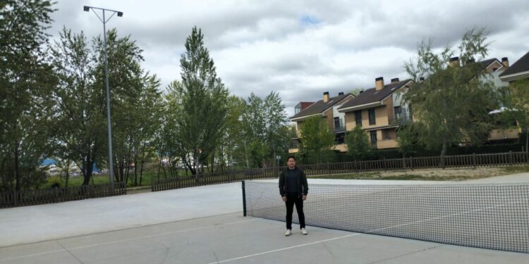 Santa Marta dota de iluminación a la zona deportiva de La Raqueta en la urbanización La Fontana