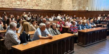 Mayores de Santa Marta y jóvenes universitarios de la USAL trabajan para evitar la soledad no deseada
