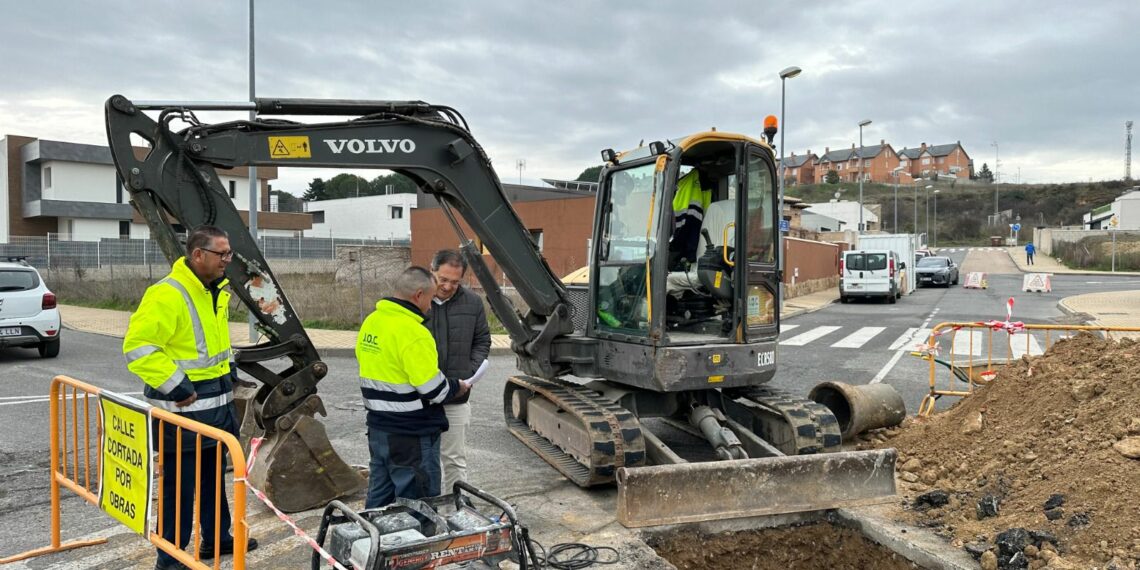 Villamayor crea tres nuevas bolsas de empleo para contratar personal de obras, jardines y limpieza viaria