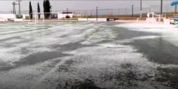 Villamayor y Villares sorprendidos por la intensa granizada y una gran balsa de agua en el polígono
