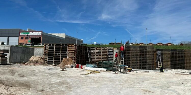 La construcción del Punto Limpio de Villares empieza a tomar forma