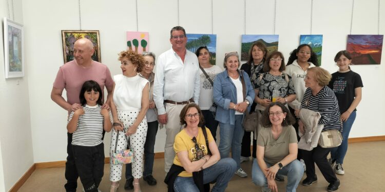 Los alumnos del taller de pintura de Cabrerizos muestran sus trabajos en la exposición ‘Paisajes Emocionales’