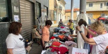 El mercadillo solidario de la Asociación de Mujeres de Cabrerizos vuelve el domingo a la Plaza