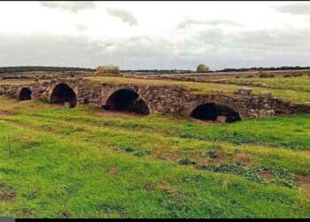 Carrascal de Barregas solicita la declaración de Bien de Interés Cultural para el puente de la Valmuza
