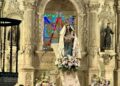 La tradicional Bajada de la Virgen marca el inicio de las fiestas patronales en Villamayor