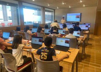 Aventura y tecnología se fusionan este verano en el campamento digital de Carbajosa