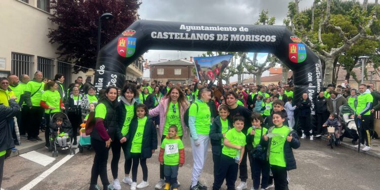 La I Marcha Movimiento Burujú reúne a 1.300 personas solidarias en Castellanos de Moriscos
