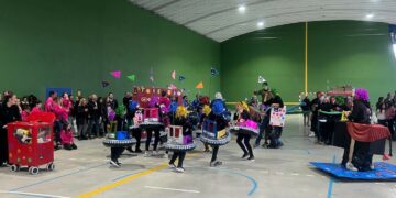 El pregón y el desfile de disfraces abrirán las Fiestas de San Miguel de Monterrubio el viernes 8