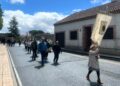 La lluvia da una tregua y permite que San Miguel salga en procesión por las calles de Monterrubio