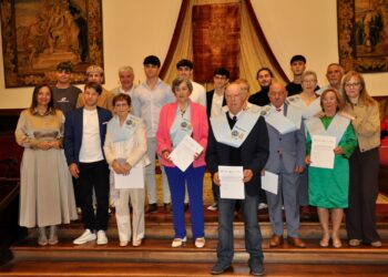 La Universidad acoge la graduación de los mayores de Santa Marta participantes en el proyecto para combatir la soledad no deseada