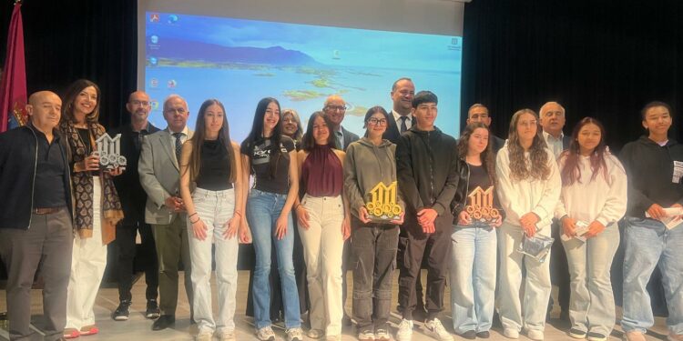 EL IESO Tomás Bretón se lleva el 2º premio del XVII concurso ‘Motivar para Emprender’ por su proyecto de huerto ecológico