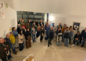 La visita teatralizada nocturna reúne a medio centenar de personas para conocer los misterios del Museo de Arte Contemporáneo