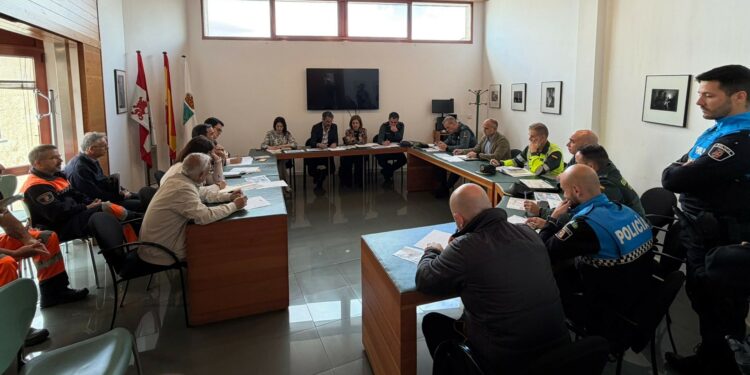 Villamayor reforzará la seguridad en las fiestas con vigilancia privada en el Recinto Ferial y las carpas de las peñas