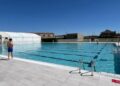 El Ayuntamiento de Villares asume la gestión de las piscinas este verano y amplía en un centenar los bonos de temporada
