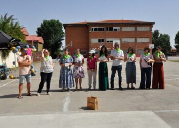 Graduación de los alumnos y despedida de Lourdes Sánchez en el CEIP Miguel Hernández