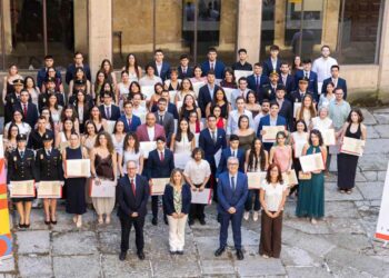 Reconocimiento institucional de la Universidad a sus estudiantes más brillantes