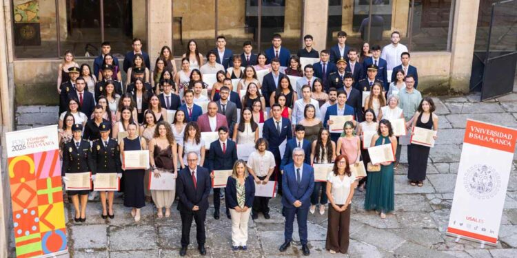 Reconocimiento institucional de la Universidad a sus estudiantes más brillantes