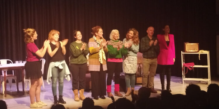 La academia de teatro La Troyana representa ‘Ratones’ en el auditorio Enrique de Sena