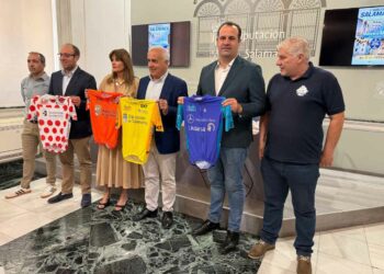 Santa Marta acoge la salida de la segunda etapa de la Vuelta Ciclista a Salamanca Junior