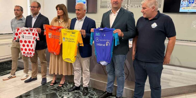 Santa Marta acoge la salida de la segunda etapa de la Vuelta Ciclista a Salamanca Junior