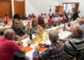 Los mayores de Aldeatejada disfrutan de su comida de las fiestas