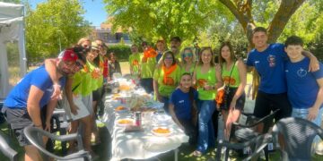 La gran paella festiva reúne a más de 3.000 vecinos en Cabrerizos