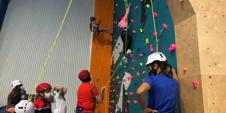Los jóvenes de Cabrerizos disfrutarán de talleres de IA y actividades deportivas durante el mes de julio