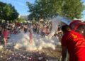Los hinchables y el baño de espuma marcan el final de las fiestas chicas de Carbajosa