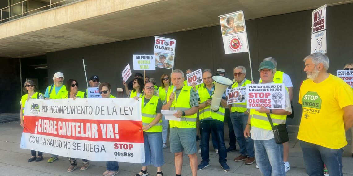 Cuidamos Villamayor protesta contra los malos olores y exige una solución «real y efectiva» ante la proliferación de industrias tóxicas junto a la ciudad