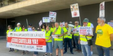 Cuidamos Villamayor protesta contra los malos olores y exige una solución «real y efectiva» ante la proliferación de industrias tóxicas junto a la ciudad