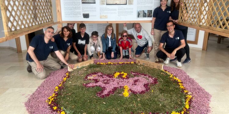 Representación teatral sobre ‘La Tarasca’ y una alfombra floral para celebrar el Corpus y seguir conociendo detalles de la historia de Santa Marta