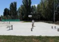 El nuevo parque de calistenia y la pista de baloncesto completan la zona deportiva de ‘La Raqueta’