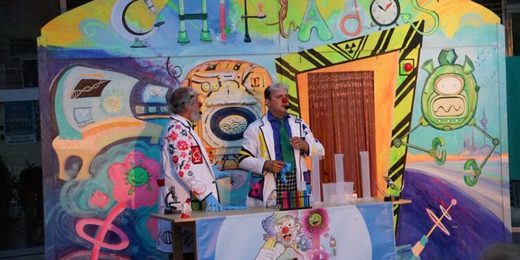 ‘Chiflados’ conquista al público familiar en una nueva cita de Marteatrando