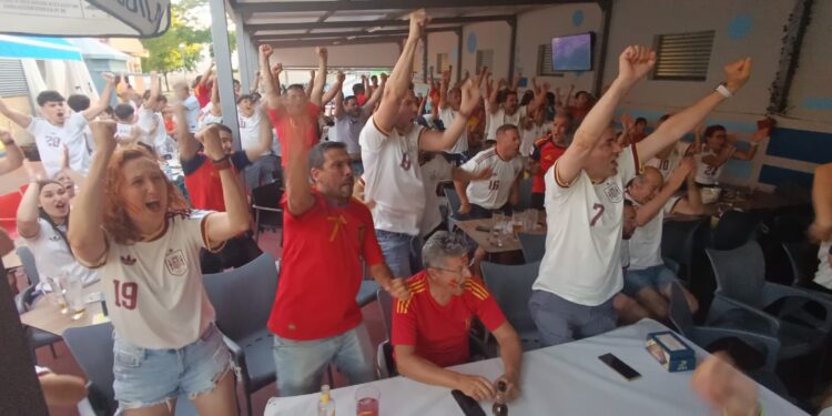 Castellanos, Carbajosa y Doñinos, los municipios del alfoz que animarán a España en la Final del Mundial en pantalla gigante