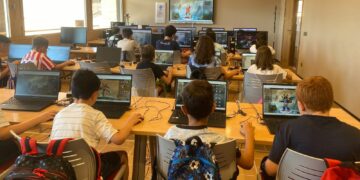 Una veintena de niños de Carbajosa amplían su formación digital en el campamento ‘One Tech’