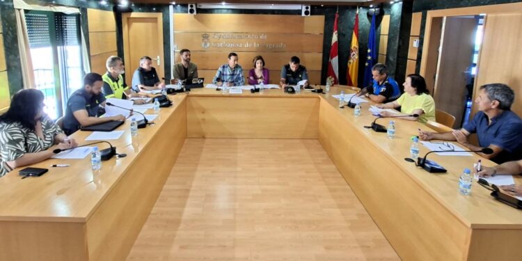Carbajosa reforzará la seguridad durante las Fiestas de San Roque con la coordinación de Policía Local, Guardia Civil, Protección Civil y seguridad privada