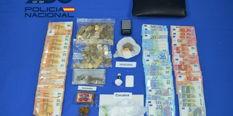 Detenido en Salamanca tras propinar una brutal paliza a su compañero de piso: la Policía halla droga valorada en 20.000 euros