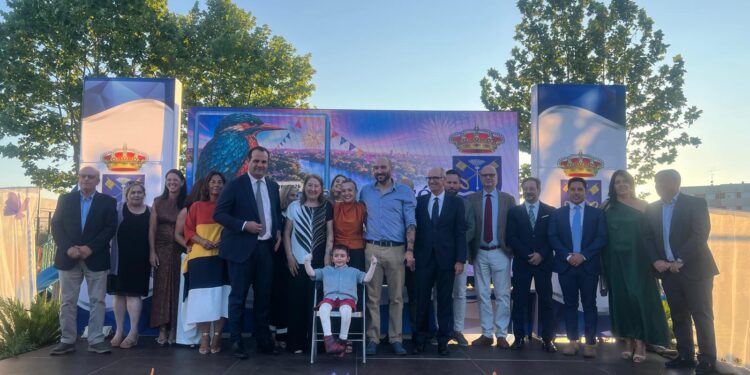 El pequeño Javi Gallo y su familia protagonizan un emotivo y especial pregón de las fiestas de Santa Marta