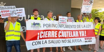 Cuidamos Villamayor vuelve a exigir a la Junta el cierre cautelar de la fábrica de grasas para terminar con el grave problema de los olores