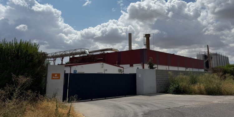 Villamayor reclama una nueva inspección de la fábrica de grasas tras los episodios de malos olores registrados este mes