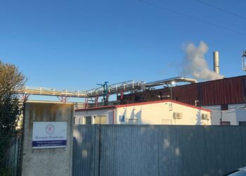 La intensidad de los olores de la fábrica de grasas vuelven a ‘amargar’ el verano a los vecinos de Villamayor