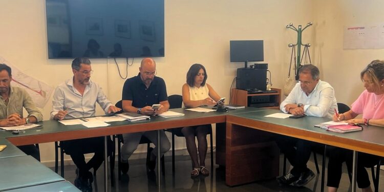 Villamayor libera 700.000€ del remanente para acometer obras prioritarias: Camino de Gudino, abastecimiento de agua a Los Páramos y nuevos aparcamientos en El Salinar y el Recinto Ferial