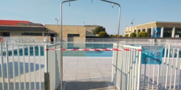 La historia se repite: vuelven a defecar en las piscinas de Villares