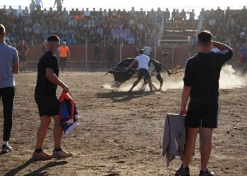 Santa Marta celebra un multitudinario y solidario espectáculo ‘El Torito’ ante más de 2.500 personas