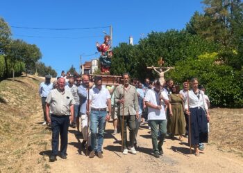 Mozodiel honra a El Salvador: procesión y reconocimientos de apoyo y buena vecindad